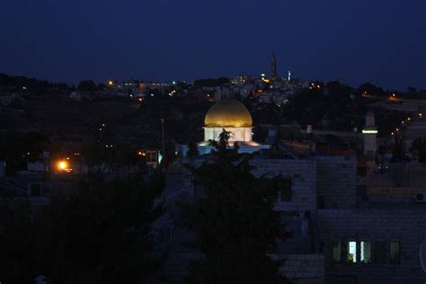 Jerusalem Skyline at Night | Sarah Duffel | Flickr