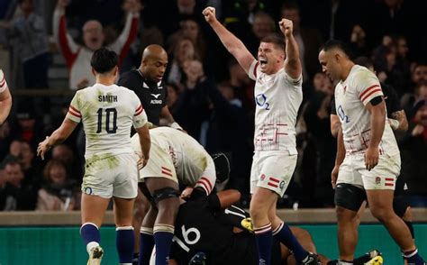 Owen Farrell Celebrates Will Stuart's Second Try Against All Blacks