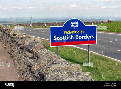 Scotland england border sign hi-res stock photography and images - Alamy