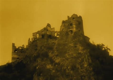 Nosferatu 1922 Castle - 1102x784 Wallpaper - teahub.io