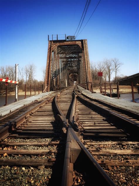 MADHEIGHTS — Railroad bridge over Missouri River at Atchison,...