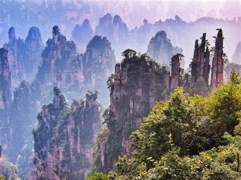 Take a Tour Around Wulingyuan Scenic Area, China