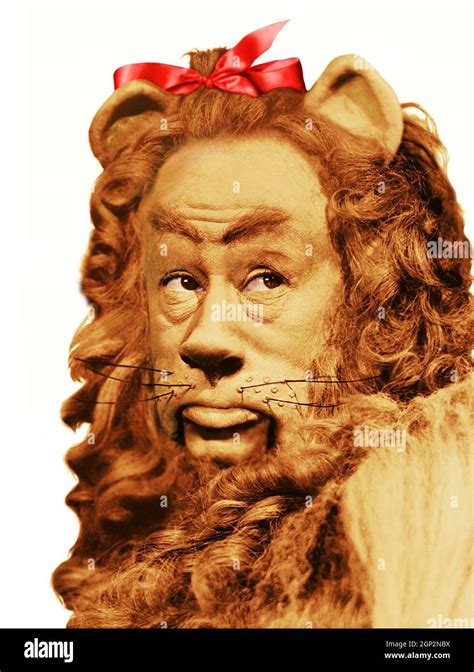 THE WIZARD OF OZ, Bert Lahr as 'Cowardly Lion', 1939 Stock Photo - Alamy