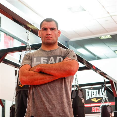 Cain Velasquez Injury: Updates on UFC Star's Hand and Recovery ...