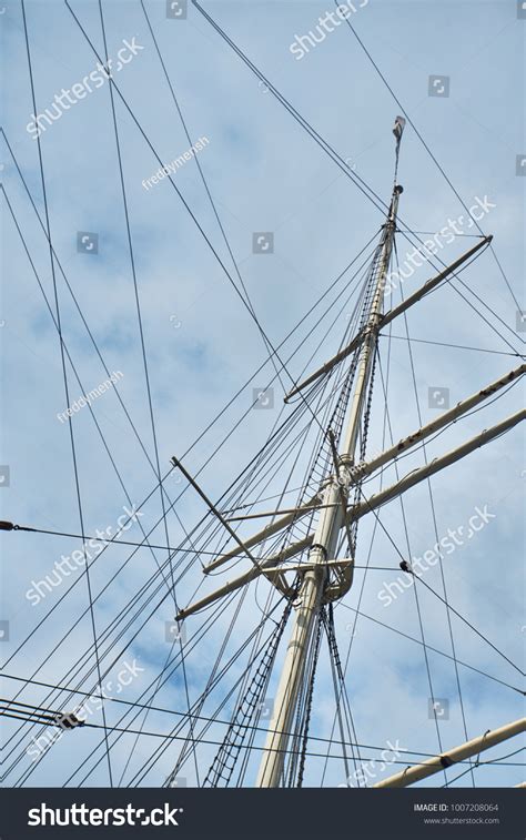 Mast Rigging Stock Photo 1007208064 | Shutterstock