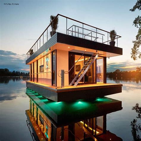 Eco-Friendly Rev House Houseboats Are Floating Luxury | Hausboot wohnen, Hausboot, Hausboot kaufen