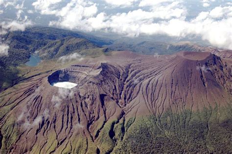 Rincón de la Vieja Volcano registers strong eruption