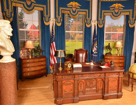 Replica Presidential Oval Office Desk, as seen with President John F ...