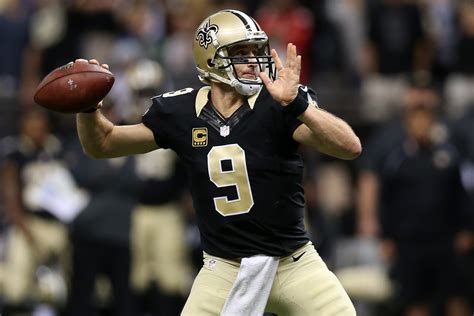 NFL roundup: Drew Brees (7 TDs), Saints outlast Giants - The Boston Globe