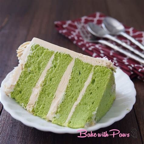 Pandan Cake with Gula Melaka Buttercream - BAKE WITH PAWS