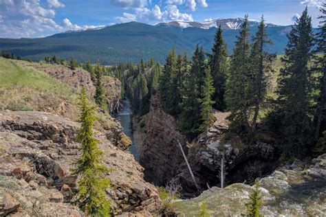 Exploring Sundre Alberta - Hecktic Travels