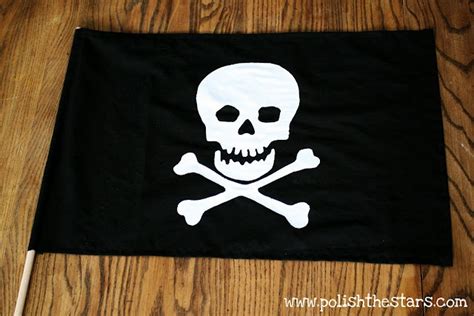 Pirate flag love | Pirate crafts, Pirate flag, Flag crafts