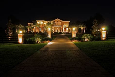 How to Choose a Landscape Lighting Design That Fits Your Home