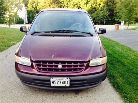 Sell used 2000 Plymouth Grand Voyager in Waldorf, Maryland, United States