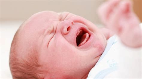 Colic Baby: 14 Ways to Soothe Your Baby Naturally