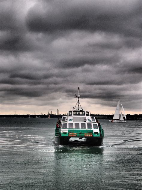 Hythe Ferry Arrives at Town Quay, Southampton. UK. | Flickr