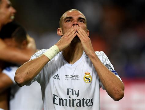 Pepe se despide del Real Madrid: "Siempre será parte de mi historia" - Univision