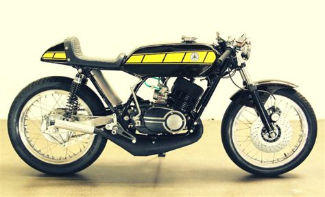 Yamaha RD400 Cafe Racer