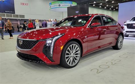 Refreshed 2025 Cadillac CT5 is Latest With 33 Inches of Displays - The ...