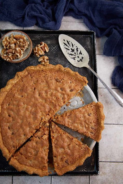 Chocolate Walnut Kentucky Derby Pie (+ Bourbon Whipped Cream) - Butter & Baggage