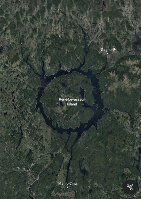 A giant meteorite impact site in Canada : r/geography