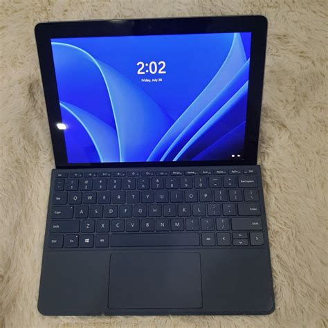 Surface Go 1 - Ice Blue Typecover Keyboard and Mouse - Windows 11 - 8GB ...