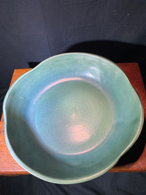 Roseville Pottery Bowl (Circa 1940s)