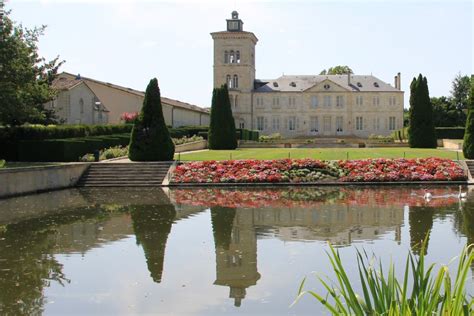 chateau Lagrange à Saint-Julien-Beychevelle, propriété viticole