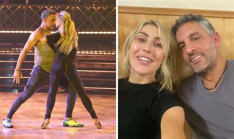 Mauricio Umansky spotted ‘holding hands’ with DWTS partner Emma Slater ...