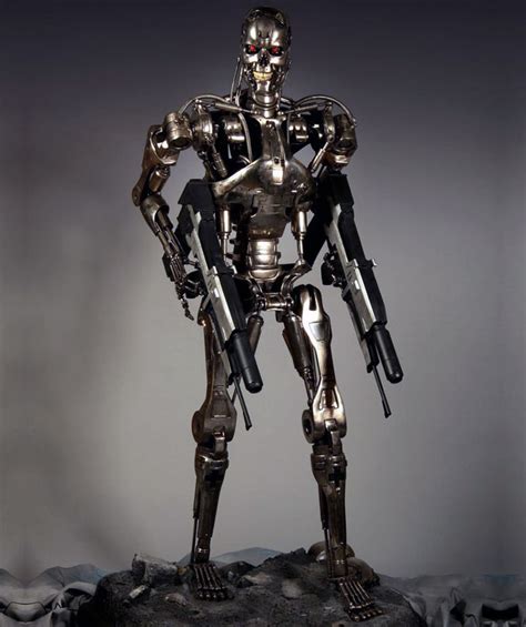 Lifesize Terminator - T-800 Endoskeleton - The Green Head