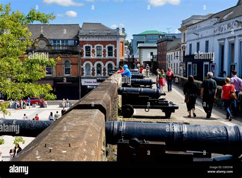 Derry's Walls, Derry, Londonderry Northern Ireland Stock Photo - Alamy