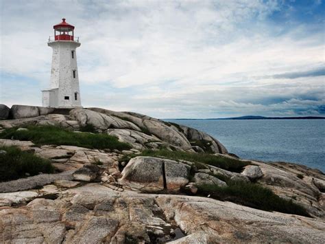 13 Things You Didn't Know About Famous Canadian Landmarks