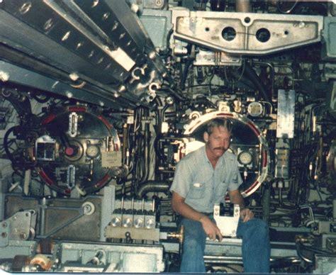 Torpedo room USS Blueback I spent my first weeks as a non-qual bunking next to Mk-48's in this ...