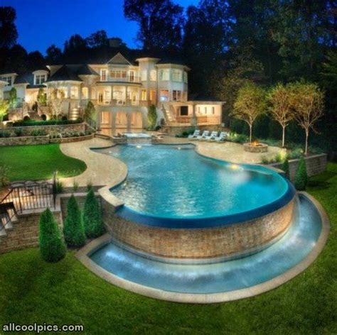 Really Cool House And Pool - Cool Pictures