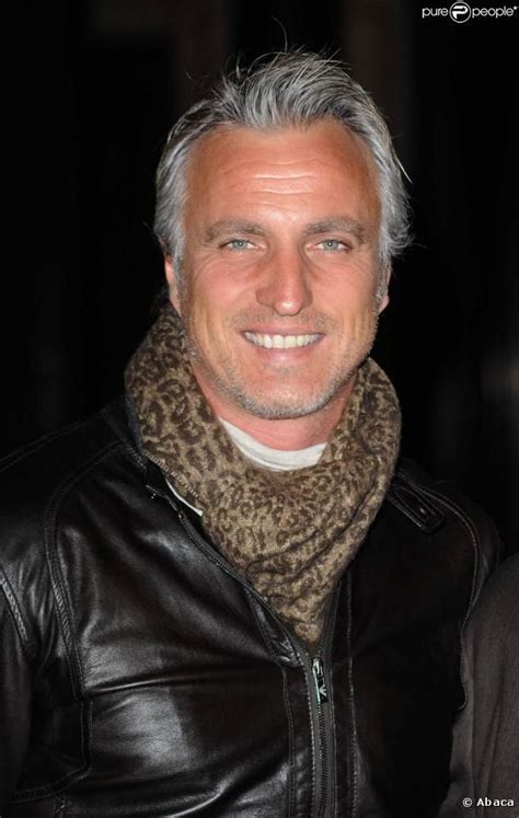 Hot - David Ginola | David ginola, Gorgeous men, Grey hair