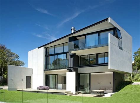 Precast Concrete Walls House in New Zealand