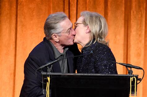 Robert De Niro’s Anti-Trump Screed and Meryl Streep’s Ode to Men - The New York Times