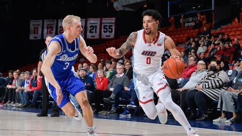 Men's Basketball Drops Thrilling Tuesday Night Contest - UIC Athletics