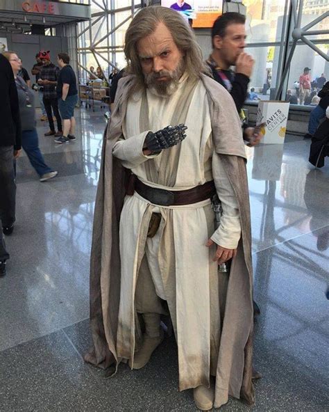 Star Wars: 10 Incredible Luke Skywalker Cosplays That Look Just Like Him