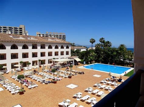 "Blick auf den Pool vom Balkon" Mac Puerto Marina Benalmádena (Benalmadena) • HolidayCheck ...