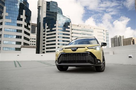 Toyota 120-mile PHEVs, Corolla Cross Hybrid drive, Kia robotaxi ...