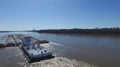 Mississippi River Towboat Dan MacMillan - YouTube