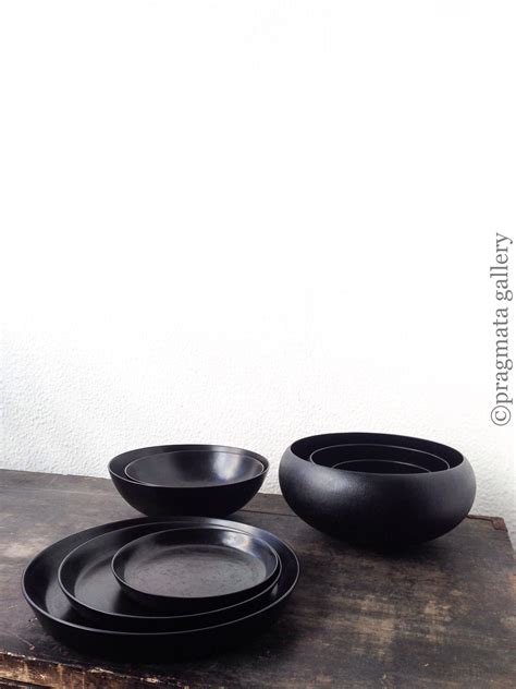 New delivery from Akihiko Sugita! Urushi bowls and plates. 杉田明彦さんより商品が届きました！ 漆のボウルと皿。 #urushi # ...