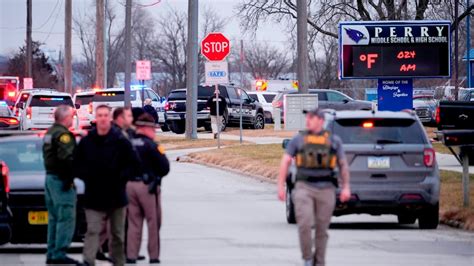 1 killed, 5 injured in shooting at Iowa high school; suspect also dead ...