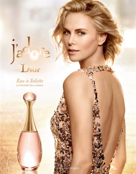 La osadía de incluir neroli en la fragancia del perfume J'adore de Dior para crear un Eau de Lumière