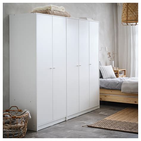 https://www.ikea.com/no/no/p/kleppstad-garderobe-med-2-dorer-hvit-80437234/ - IKEA