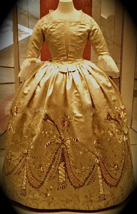 Marie Antoinette’s Dress at the Royal Ontario Museum | Jonathan Walford's Blog