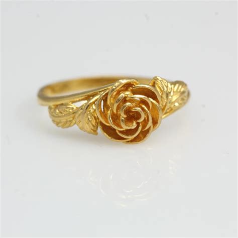 22kt Gold 3.1g Rose Shaped Ring | Property Room