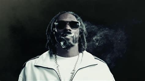 Snoop Dogg Smoking Wallpapers - Top Free Snoop Dogg Smoking Backgrounds - WallpaperAccess