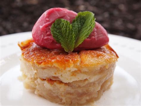 #MeatlessMondays – A creamy apple cake to sweeten up your week | Recipe | Peruvian desserts ...